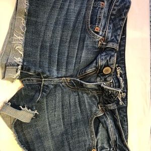 American Eagle medium wash shorts size 6